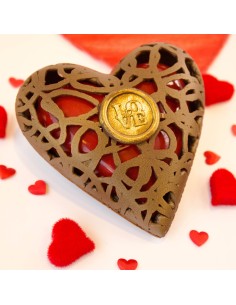 Opengewerkt chocoladehart met LOVE-zegel – cadeauverpakking 2